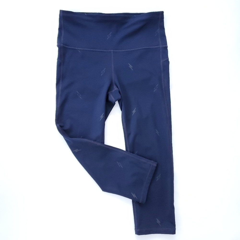 GAPFIT Blackout Technology Capris Leggings